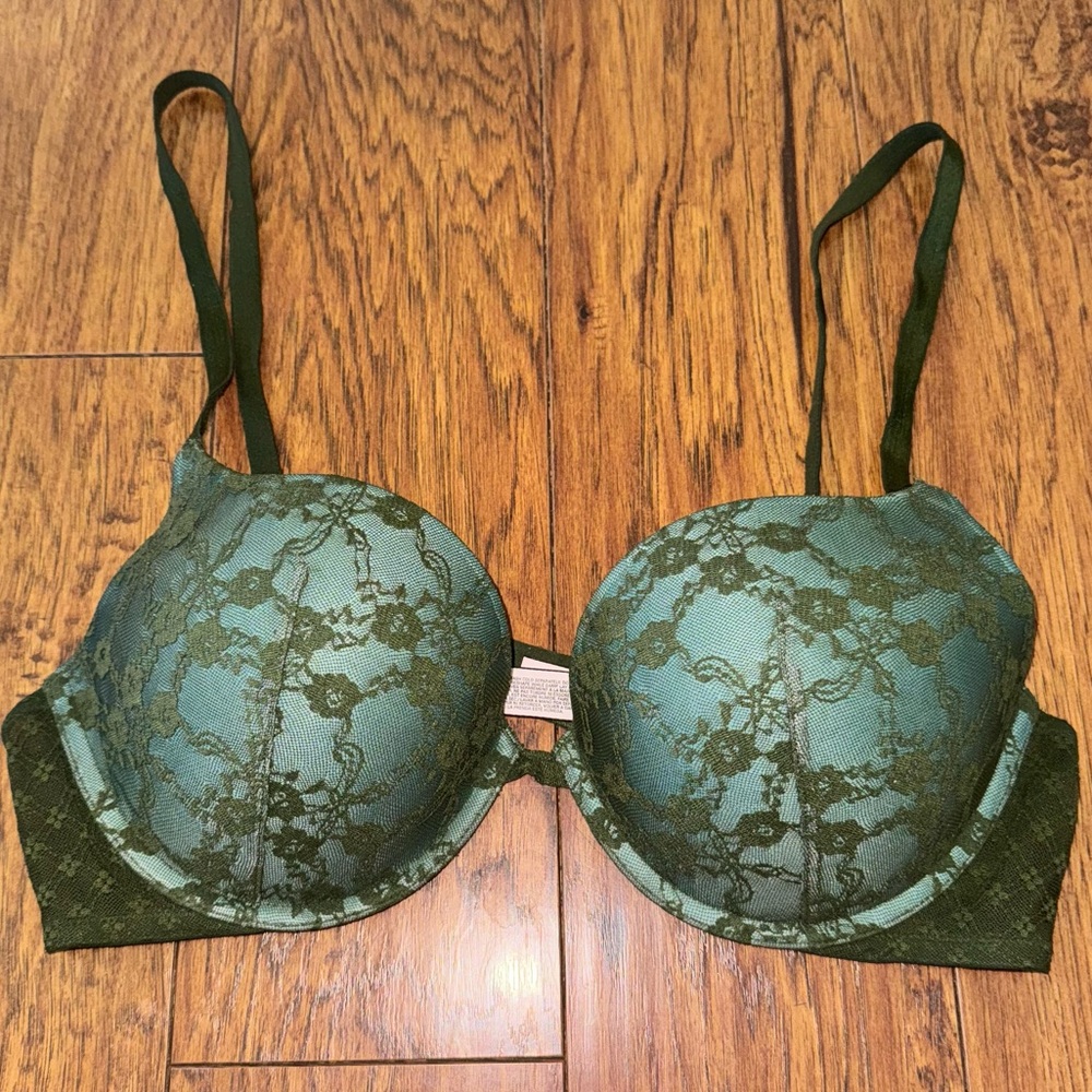 Victoria’s Secret Green Lace Push-up Bra Size 38c